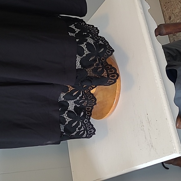 J.Jill Weaver Collection Top With Lace Accent - Picture 2 of 10